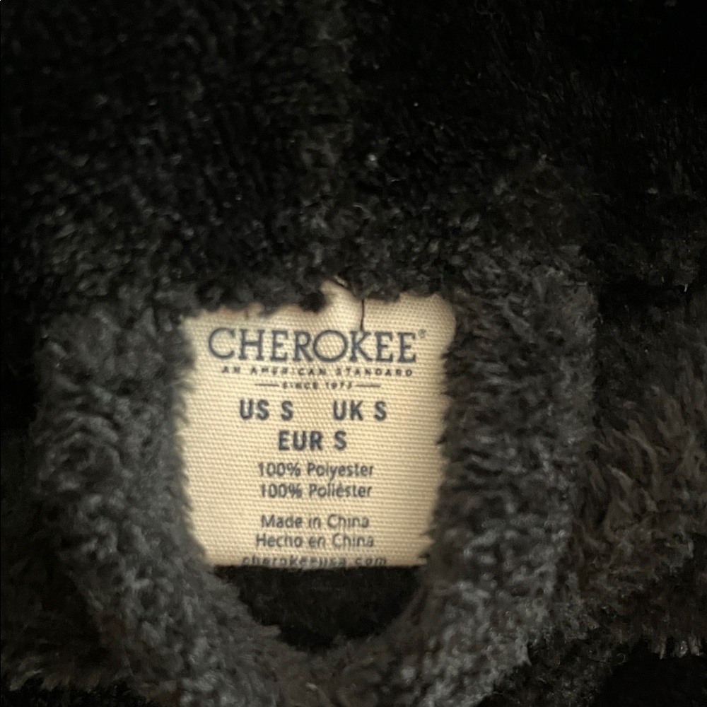 Black Plush Robe - Picture 4 of 5